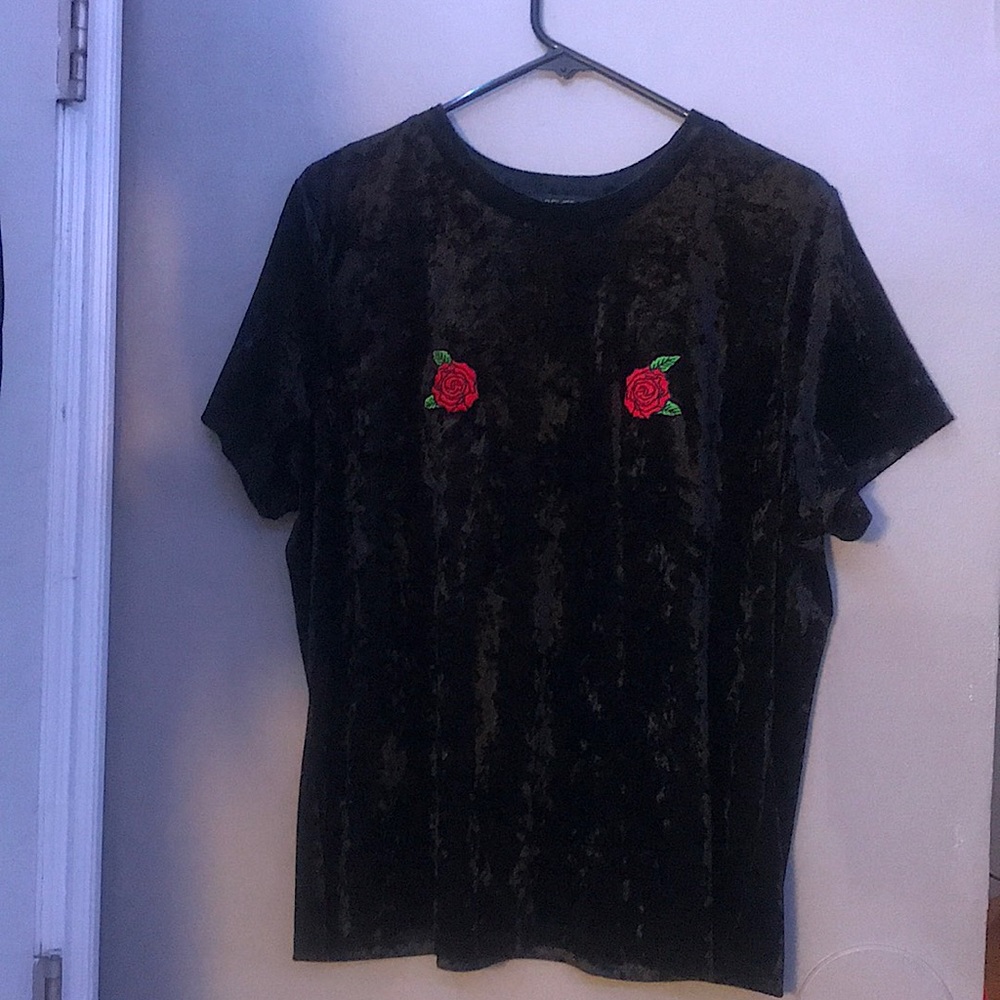Forever 21 rose shirt Size: 2xl